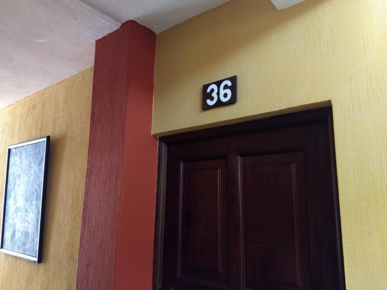 Give House Bed & Breakfast Guatemala City Exterior photo